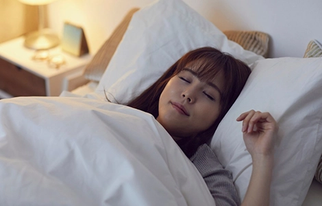 睡眠不足やいびきに悩む人